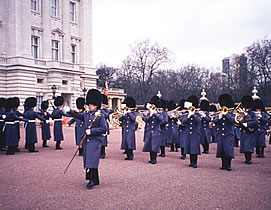 バッキンガム宮殿の衛兵交代式